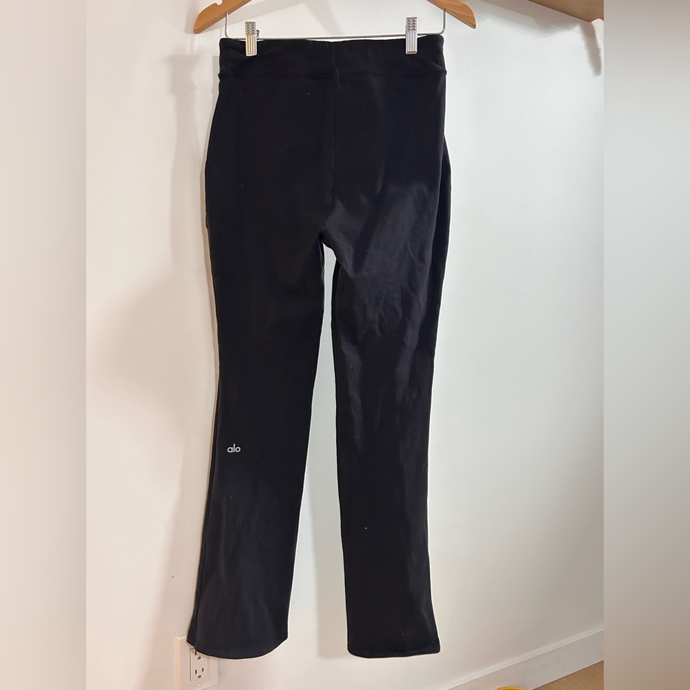 Airbrush High-Waist Flutter Legging - Size Medium - Picture 4 of 4